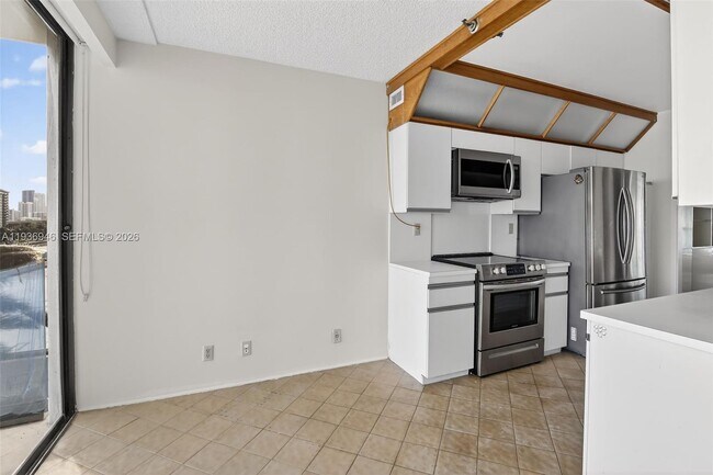 Building Photo - 19707 Turnberry Way