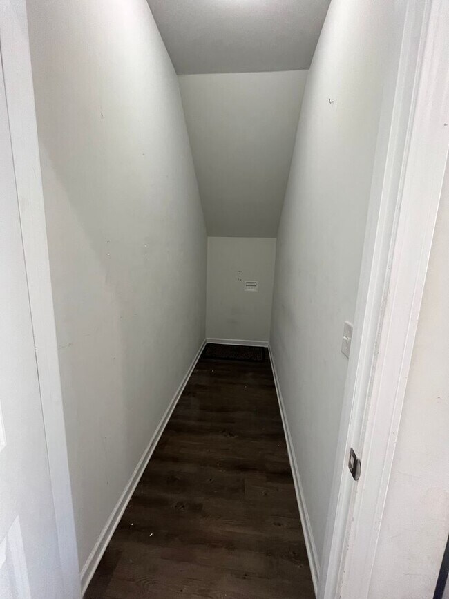 Building Photo - 751 Stradleigh Ct
