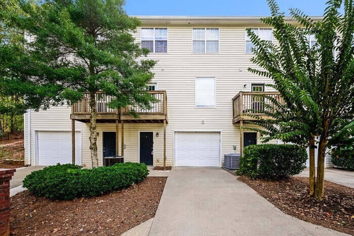 Building Photo - 373 Smokewood Wy