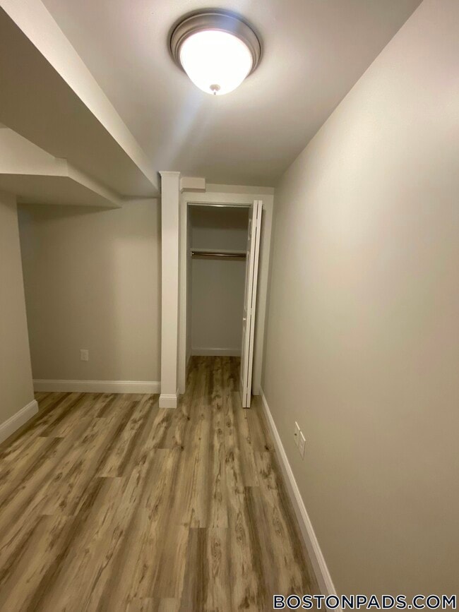 Building Photo - 17 Verrill St