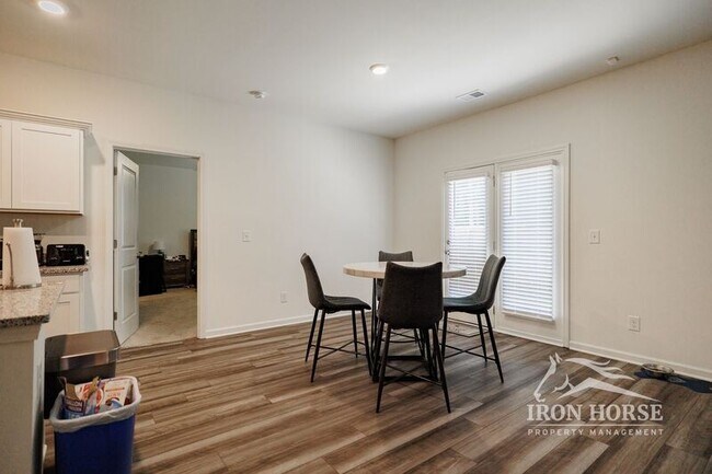 Building Photo - 388 Mccall Wy