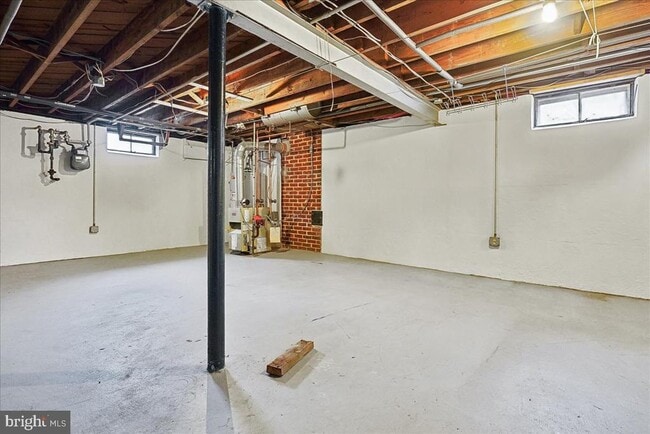 Building Photo - 4805 23rd St S