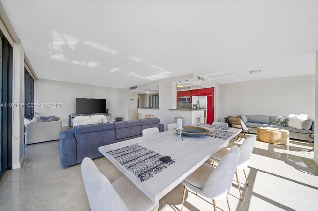 Building Photo - 2017 S Ocean Dr