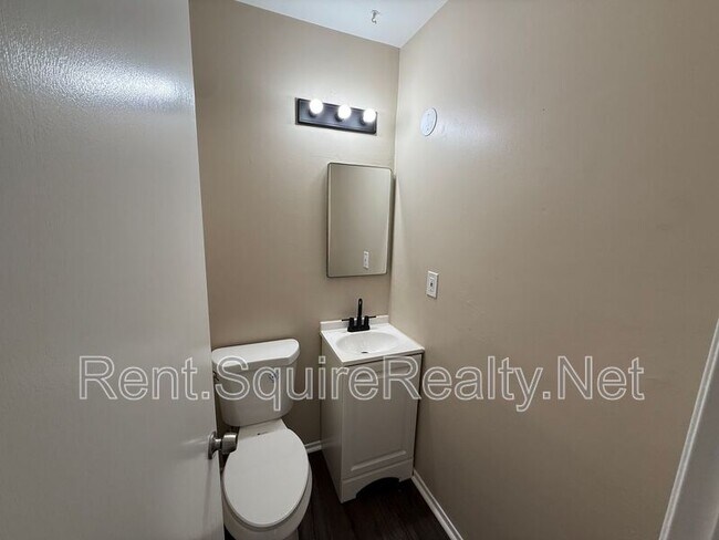 Building Photo - 256 Euclid Pl