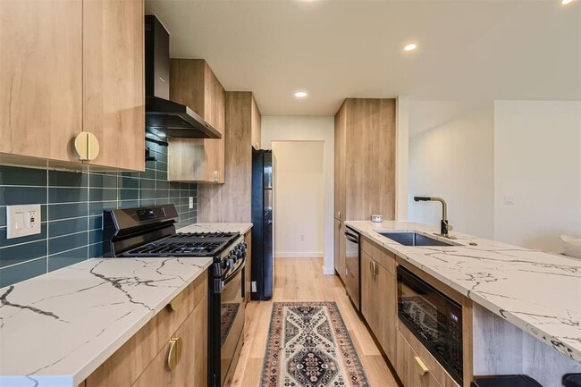 Building Photo - 1112 Milford Way