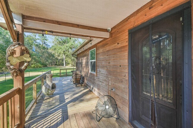 Building Photo - 24237 Creekwood Dr