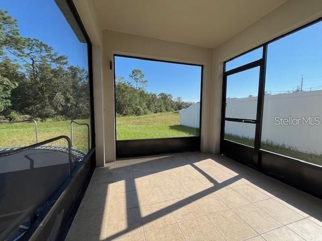 Building Photo - 4536 Lake Russell Rd