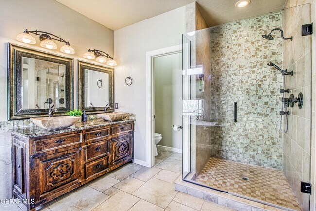 Building Photo - 6561 Isla Del Rey Dr