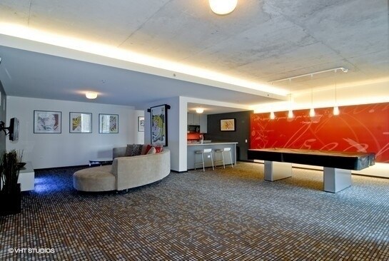 Building Photo - 659 W Randolph St