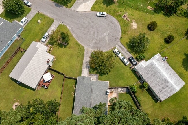 Building Photo - 1212 Gerald Dr