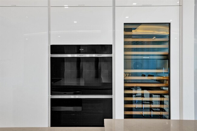 Building Photo - 701 N Fort Lauderdale Beach Blvd