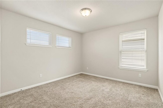 Building Photo - 136 Tucana St