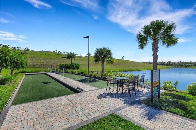 Building Photo - 6111 Mesa Gln