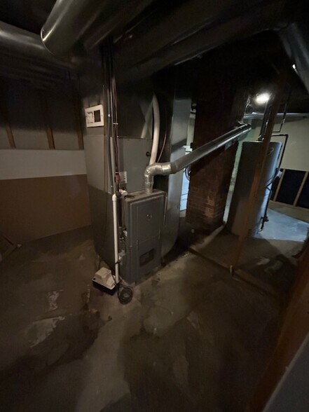 Building Photo - 518 Beckman St