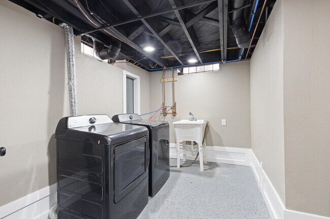 Building Photo - 4109 N 40th St