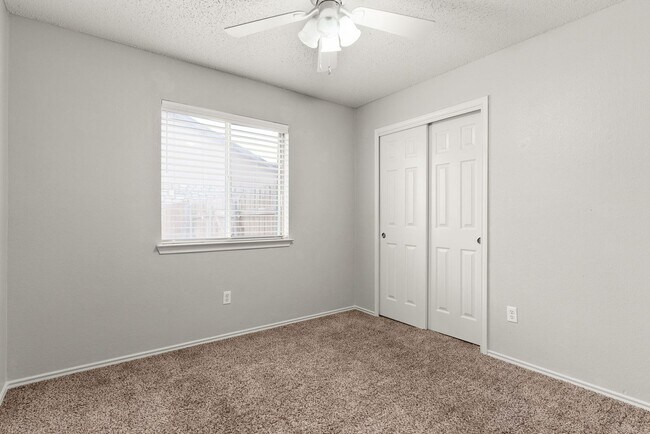 Building Photo - 5206 Morning Glen Ln