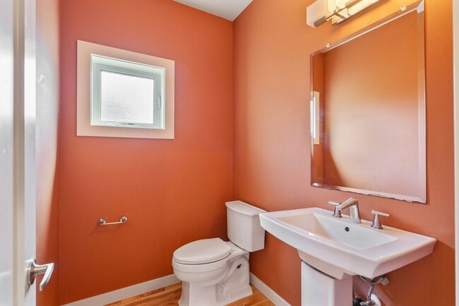 Building Photo - Beautiful 3-bdrm/2.5-bath in Beaumont-Wils...