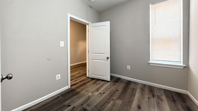 Building Photo - Charming 3BR/1.5BA Updated Home in Philadelphia