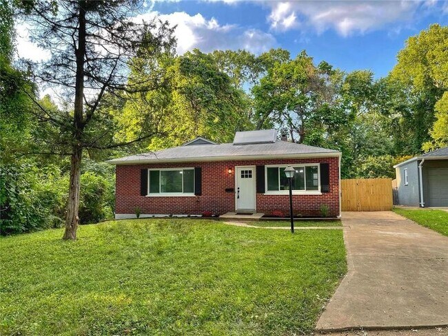 Primary Photo - 7591 Amherst Ave