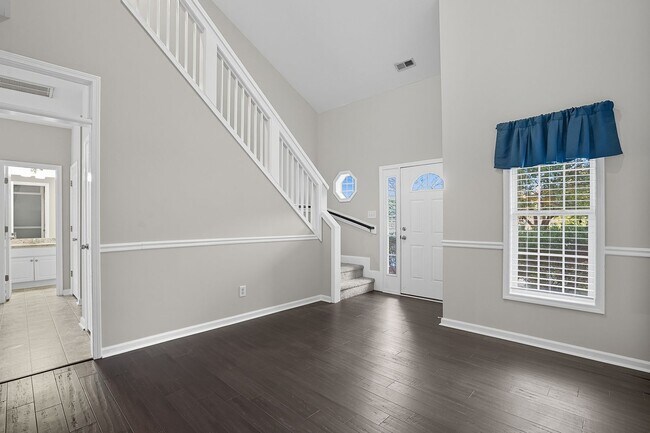 Building Photo - 4 Bedroom Home for Rent in Raleigh NC | Garage | Pet Friendly | $500 Off First Months Rent!