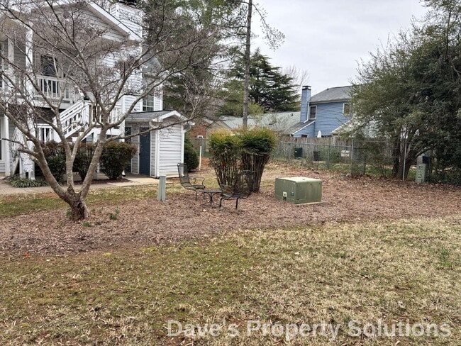 Building Photo - 617 Balfour Rd