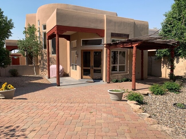 Building Photo - 12609 Sandia Ridge Pl NE