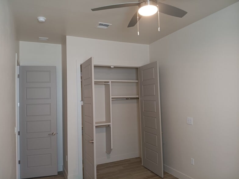 Building Photo - 824 Durham Way