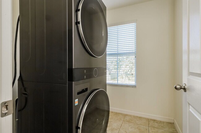 Building Photo - 5594 Angelonia Terrace