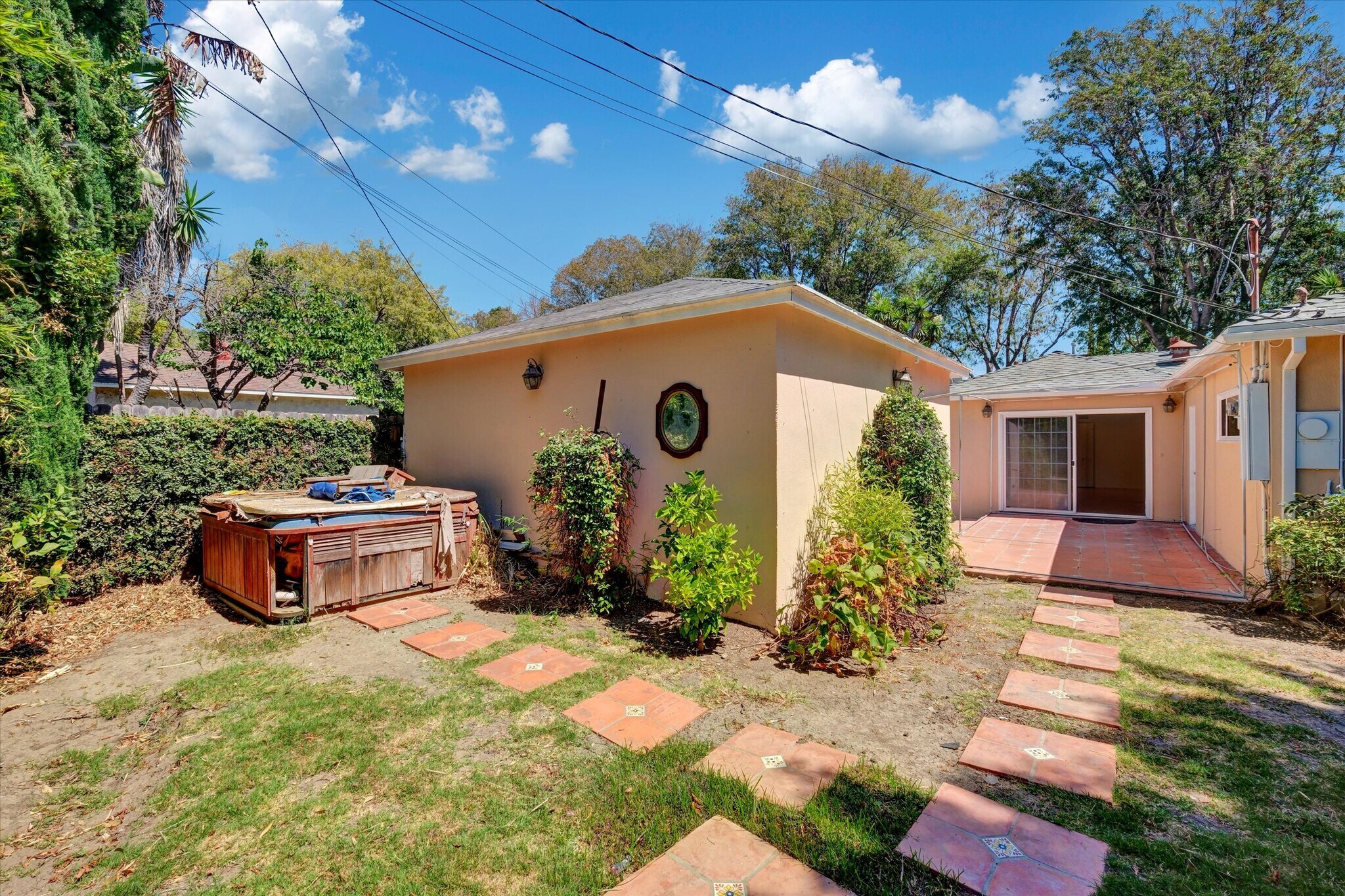 Building Photo - 2511 Castle Heights Ave