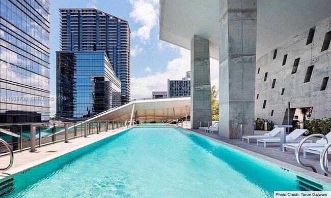 Building Photo - 88 SW 7th St