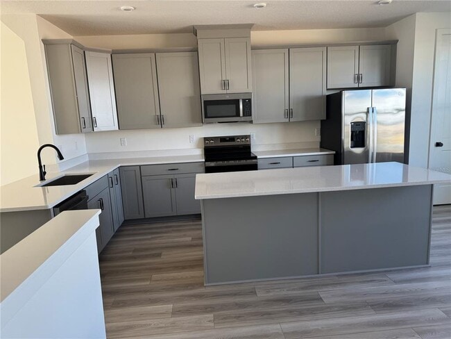 Building Photo - 15083 Grv Lk Dr