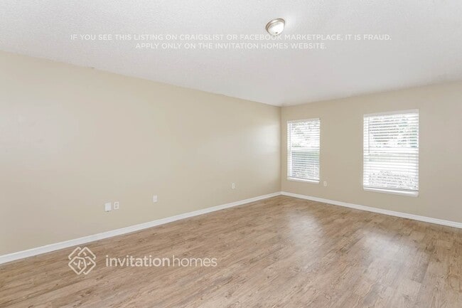Building Photo - 1755 McFarlane Ave