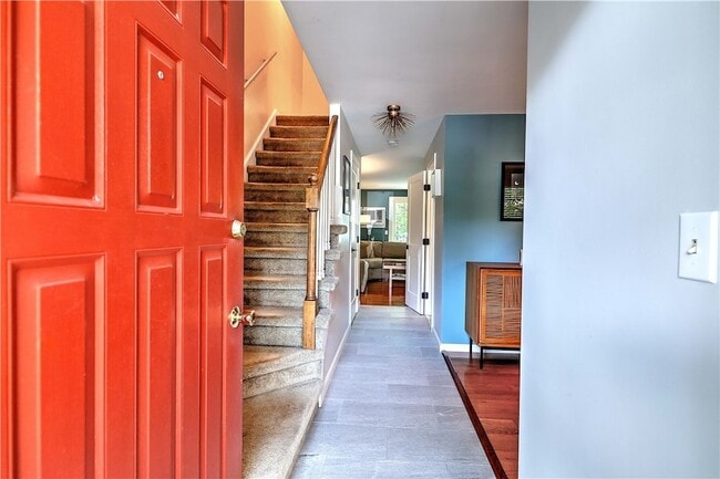 Building Photo - 28 Marigold Cir