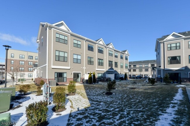 Building Photo - 92 Harvest Wy