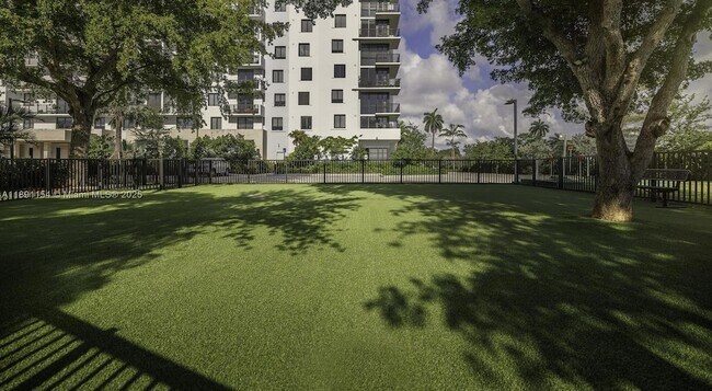 Building Photo - 11200 Biscayne Blvd