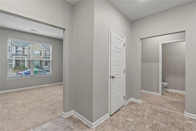 Building Photo - 2650 Axel Rdg