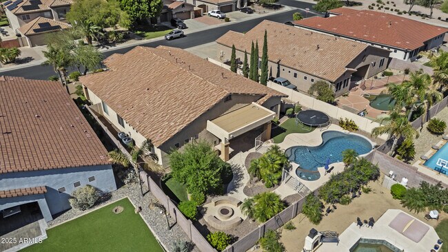 Building Photo - 9733 W Hedge Hog Pl