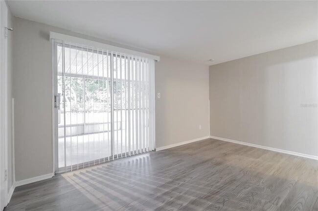 Building Photo - 5963 Bamboo Dr