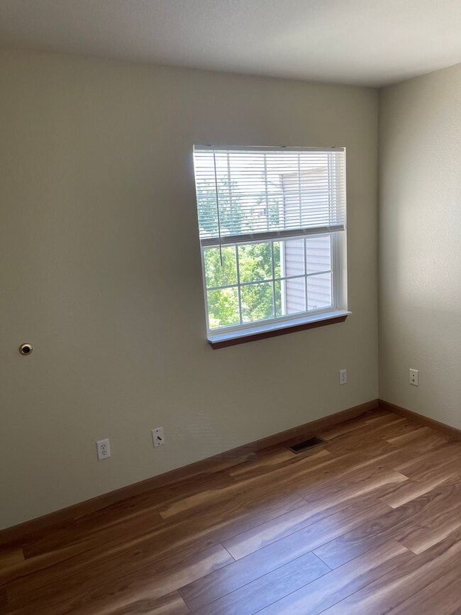 Building Photo - 16858 Hurricane Ln