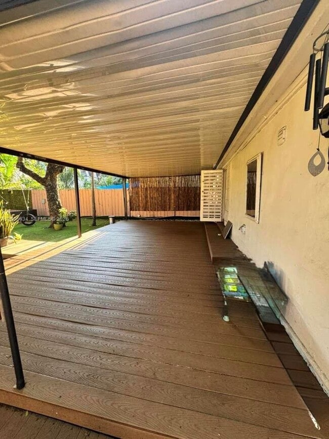 Building Photo - 18 NW 57th St