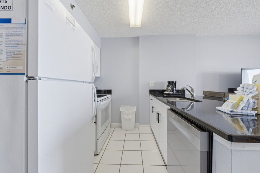 Building Photo - 24568 Perdido Beach Blvd