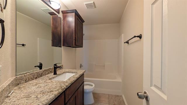 Building Photo - 1302 Pajarito Mountain Dr