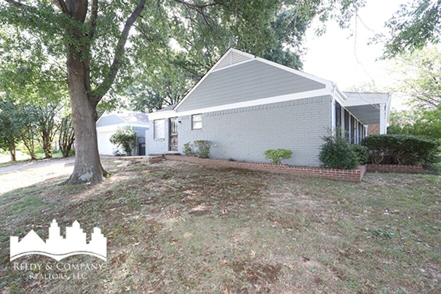 Building Photo - 3054 Pine Allee Cove