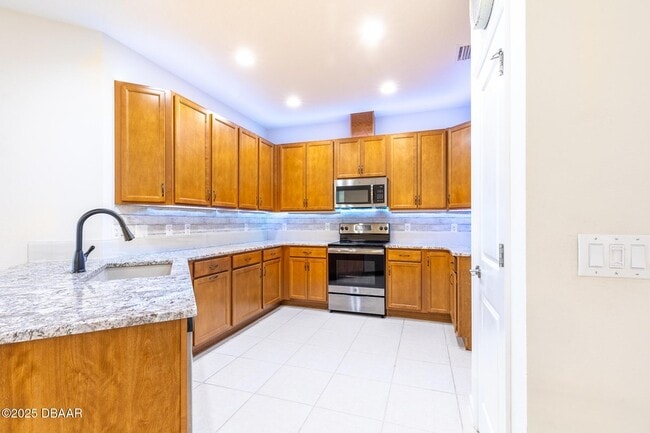 Building Photo - 261 Island Breeze Ave