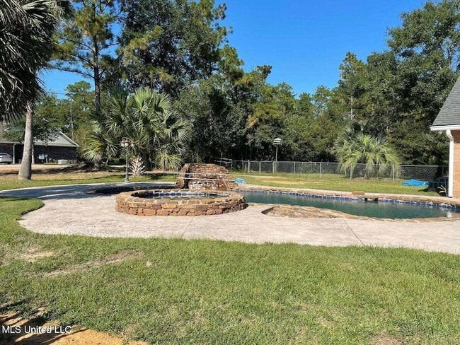 Building Photo - 14008 Dundeewood Rd