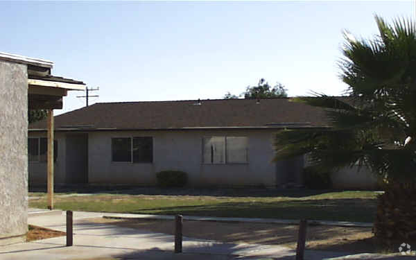 Building Photo - Desert Gardens Apartments