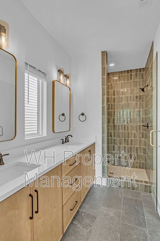 Building Photo - 3820 Tigerbelle Dr