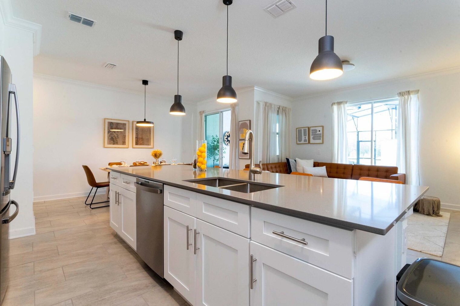 Building Photo - 4379 Scene Ln