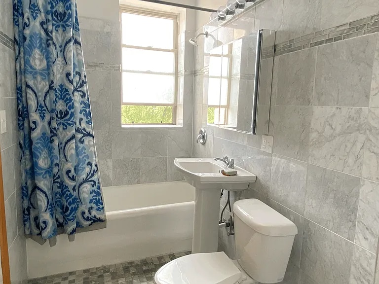 Building Photo - 3429 W Hirsch St