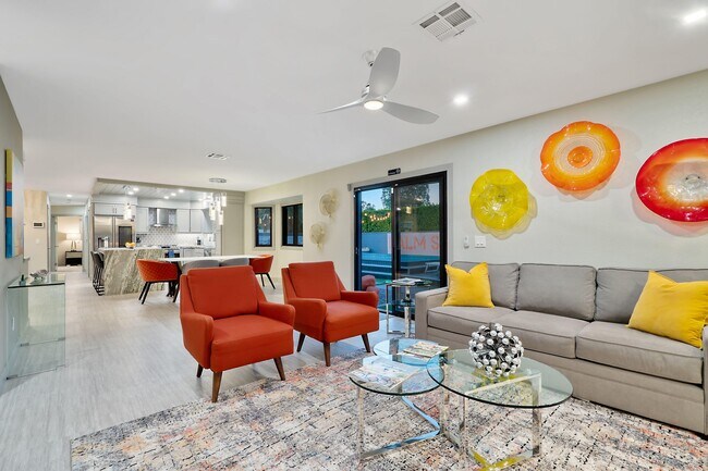 Building Photo - 2222 E Via Escuela